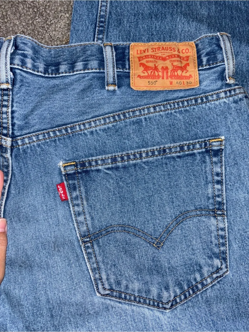 Vintage Levi’s 550 Relaxed Jeans Men’s Size 40x30 Denim Straight Y2k